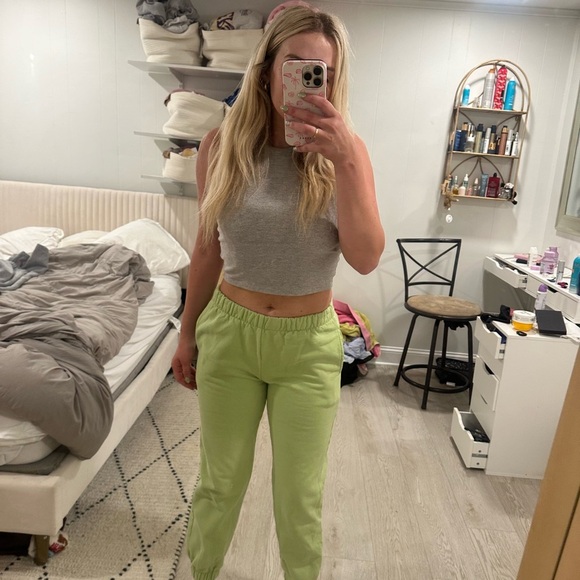 BRANDY MELVILLE sweats small - Picture 8 of 8